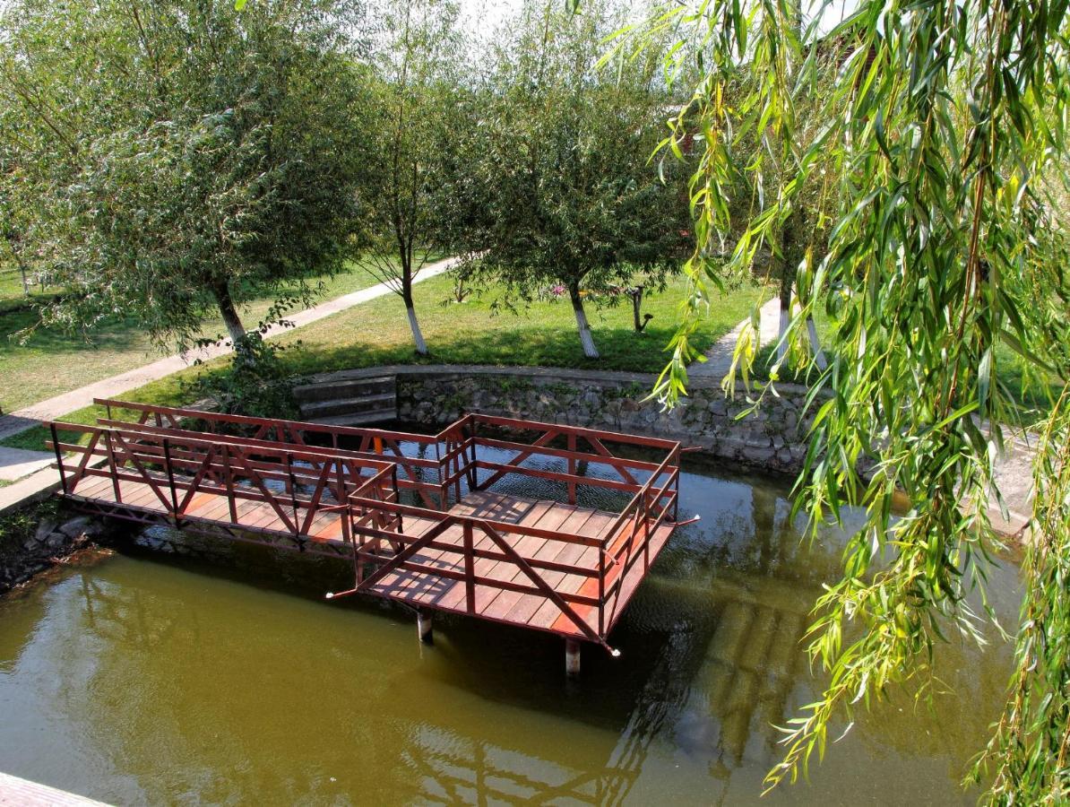 Pensiunea ,,La Struti" Târgu Neamț Pokój zdjęcie