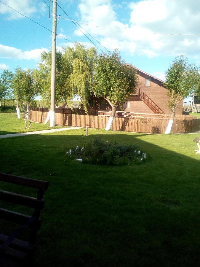 Pensiunea ,,La Struti" Târgu Neamț Zewnętrze zdjęcie