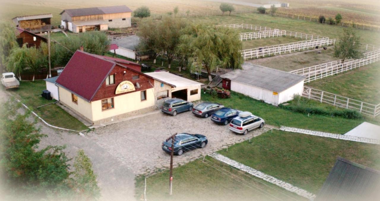 Pensiunea ,,La Struti" Târgu Neamț Zewnętrze zdjęcie